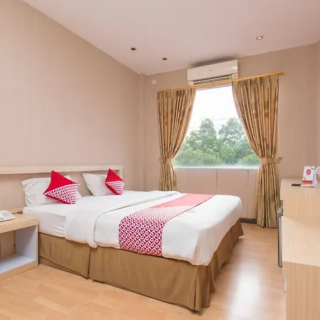 Oyo 663 Hotel Sejati-2